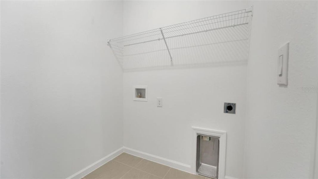 Spacious, unfurnished interior of a new home in Annabelle Estates, Lake Wales (Image 16).