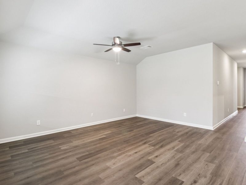 Spacious, unfurnished interior of a new home in Kallison Ranch, San Antonio (Image 19).
