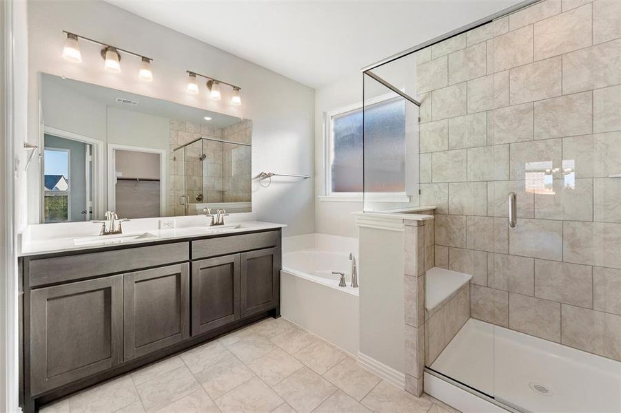 Furnished interior view inside a new home in Morningstar, Aledo (Image 10).