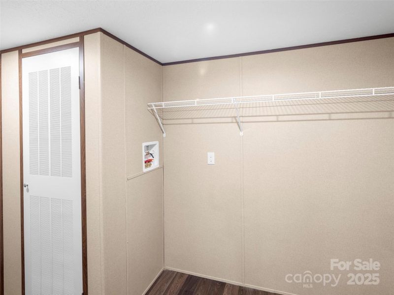 Spacious, unfurnished interior of a new home in , Old Fort (Image 12).