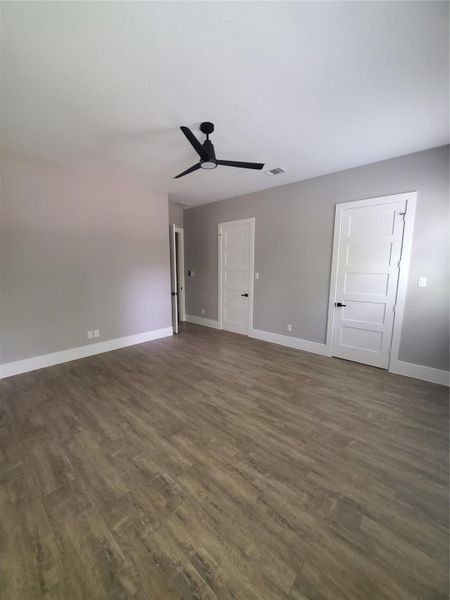 GUEST SUITE WITH LARGE CLOSET AND ITS OWN BATHROOM GUEST SUITE WITH LARGE CLOSET AND ITS OWN BATHROOM