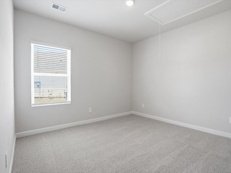 Spacious, unfurnished interior of a new home in Vickery Station, Woodruff (Image 16).