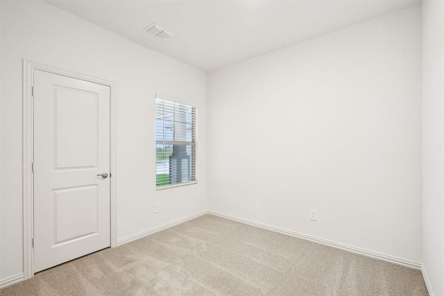 Spacious, unfurnished interior of a new home in Lakehaven - Spring Series, Farmersville (Image 16).