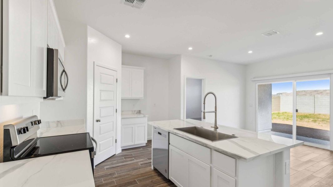 Furnished interior view inside a new home in Quail Ranch, San Tan Valley (Image 5).