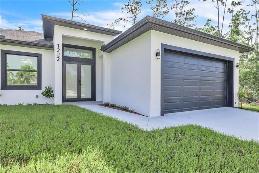 Exterior details and patio area of a home in , Port Charlotte (Image 34). Exterior details and patio area of a home in , Port Charlotte (Image 34).