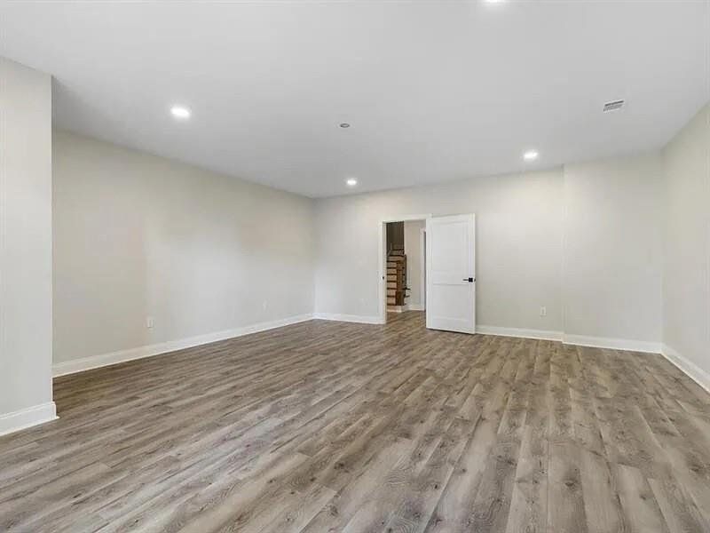 Spacious, unfurnished interior of a new home in , Woodstock (Image 47).
