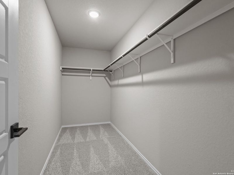 Spacious, unfurnished interior of a new home in Royal Crest, San Antonio (Image 24).