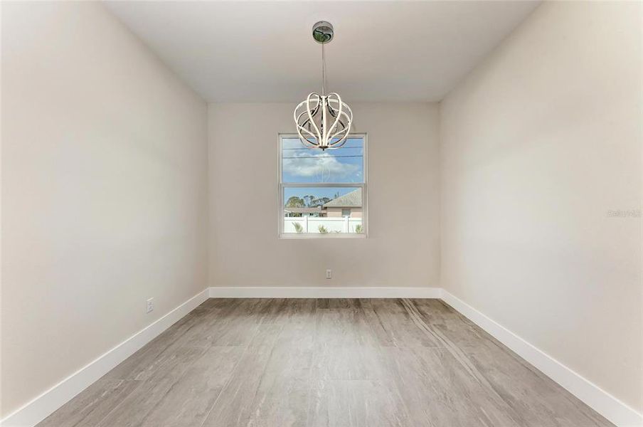 Spacious, unfurnished interior of a new home in , Venice (Image 14).