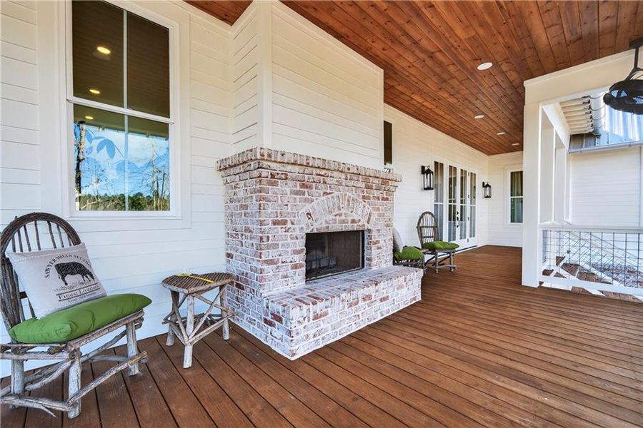 Exterior details and patio area of a home in , Eatonton (Image 25).