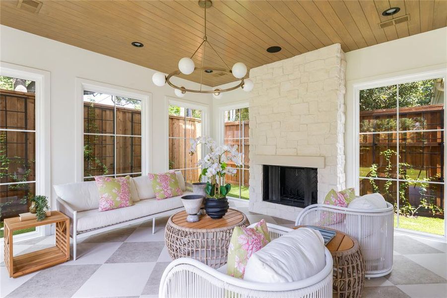 Image 23 of a home in .