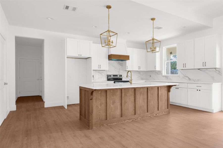Furnished interior view inside a new home in , Hempstead (Image 5).