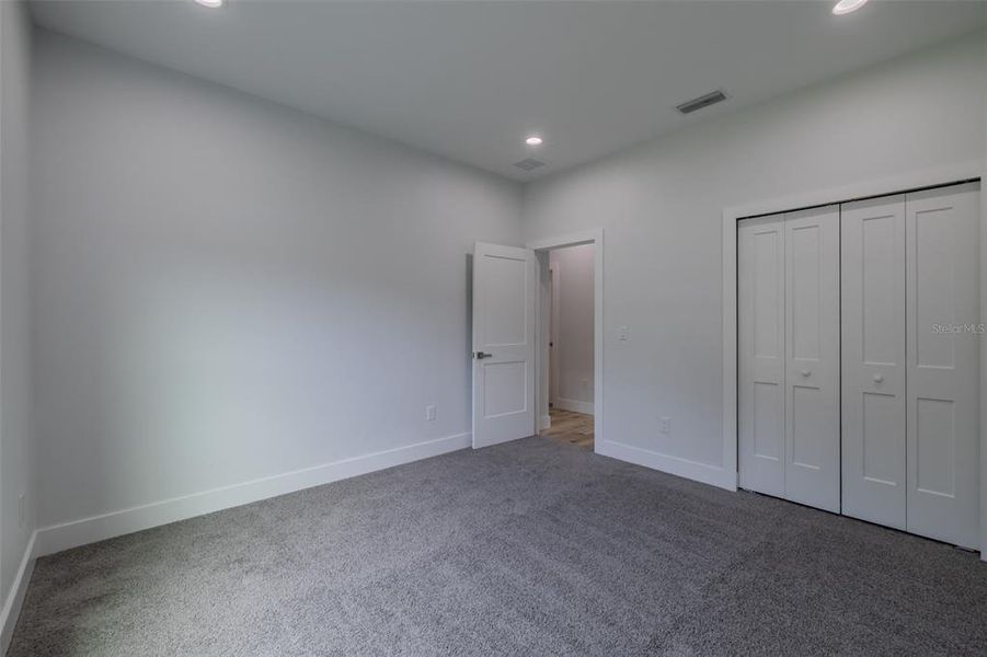 Spacious, unfurnished interior of a new home in , New Port Richey (Image 33).