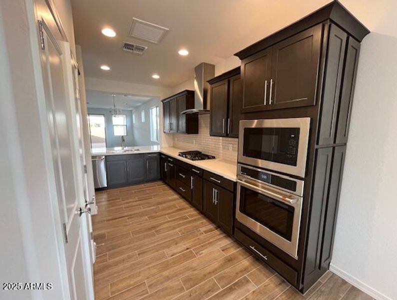 5031 N 88TH Avenue - Ready Now