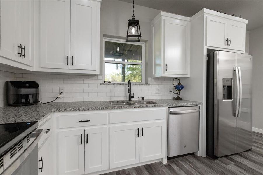 Furnished interior view inside a new home in , Bridgeport (Image 29).