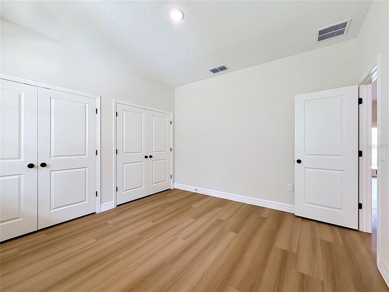 Spacious, unfurnished interior of a new home in , Eustis (Image 43).