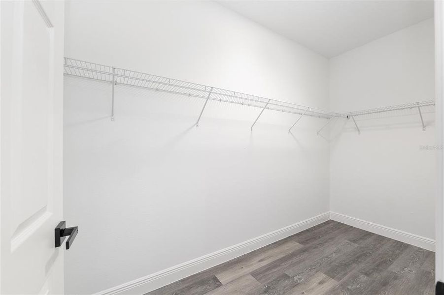 Spacious, unfurnished interior of a new home in , Dunnellon (Image 26).