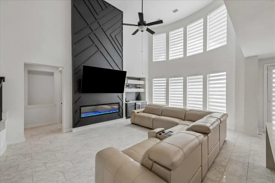 Furnished interior view inside a new home in Del Bello Lakes – 60', Manvel (Image 24).