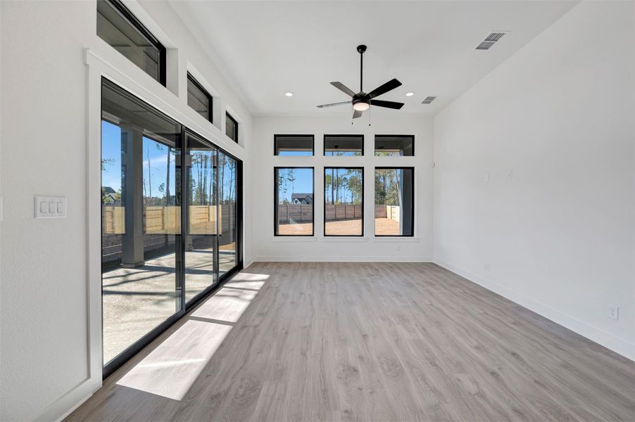 Spacious, unfurnished interior of a new home in ARTAVIA 50' Homesites, Conroe (Image 32). Spacious, unfurnished interior of a new home in ARTAVIA 50' Homesites, Conroe (Image 32).