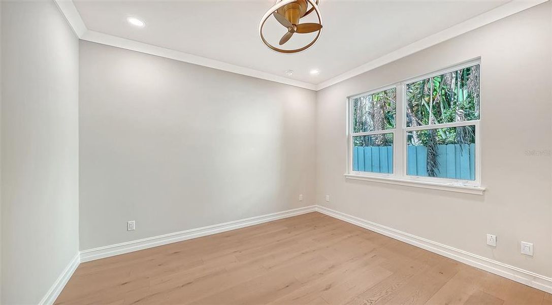 Spacious, unfurnished interior of a new home in , Sarasota (Image 53).