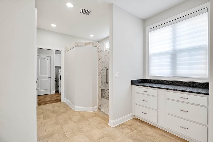 Bar Harbour II, Master Bathroom