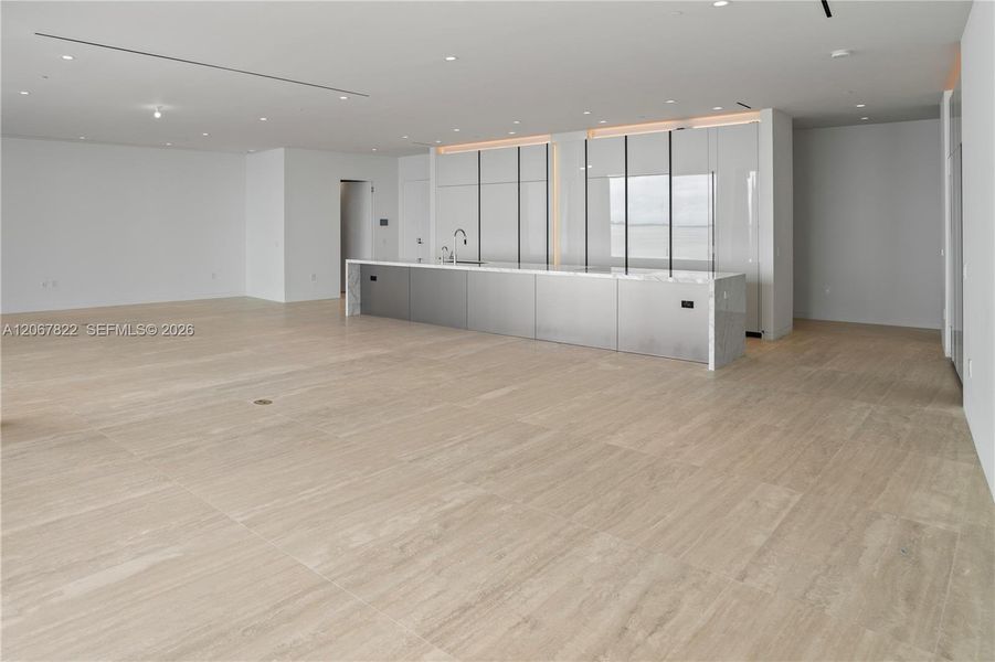Spacious, unfurnished interior of a new home in , Miami (Image 24).