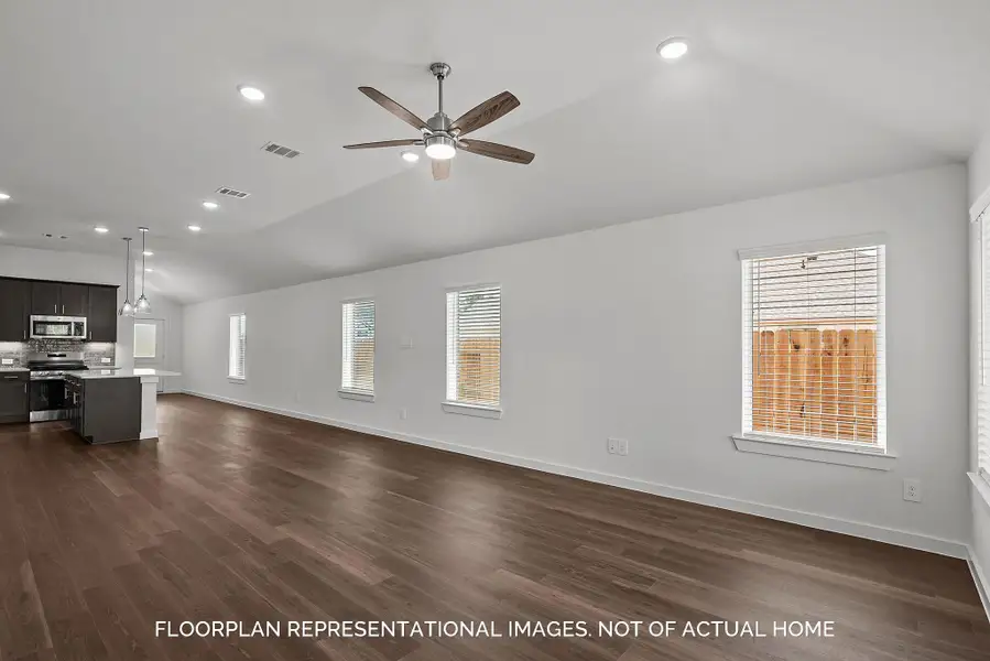 Spacious, unfurnished interior of a new home in Indian Springs, Crosby (Image 7).