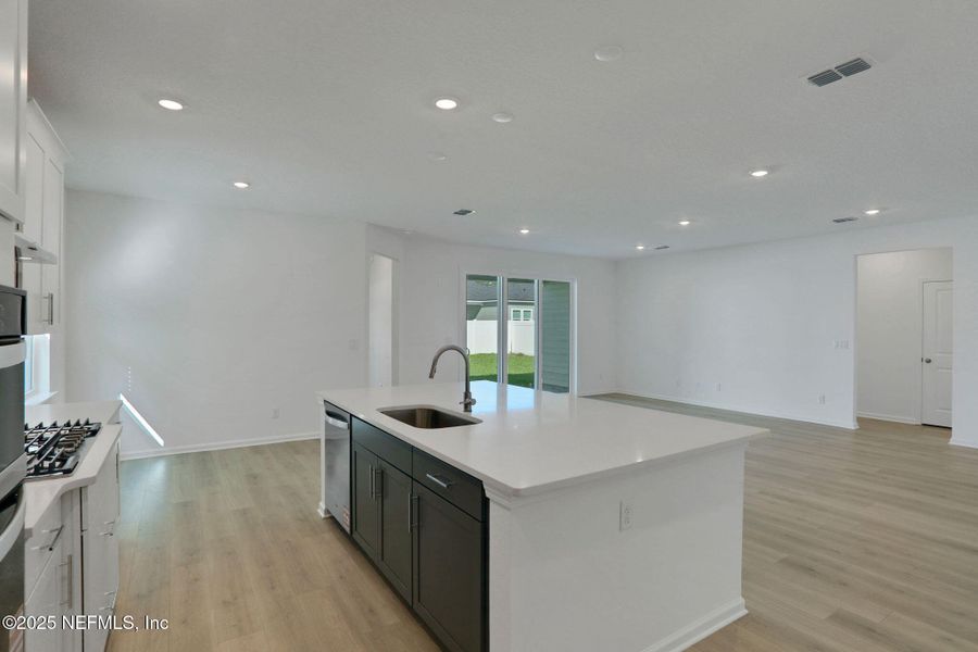 Furnished interior view inside a new home in Jennings Farm, Middleburg (Image 11).