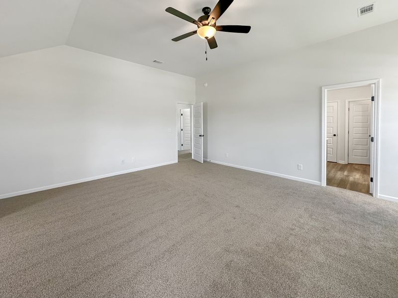 Spacious, unfurnished interior of a new home in Doctor's Creek, Ludowici (Image 21).