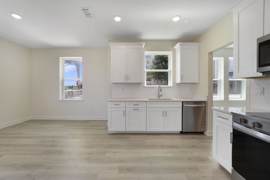 Furnished interior view inside a new home in Gatherings® of Lake Nona, Orlando (Image 10). Furnished interior view inside a new home in Gatherings® of Lake Nona, Orlando (Image 10).