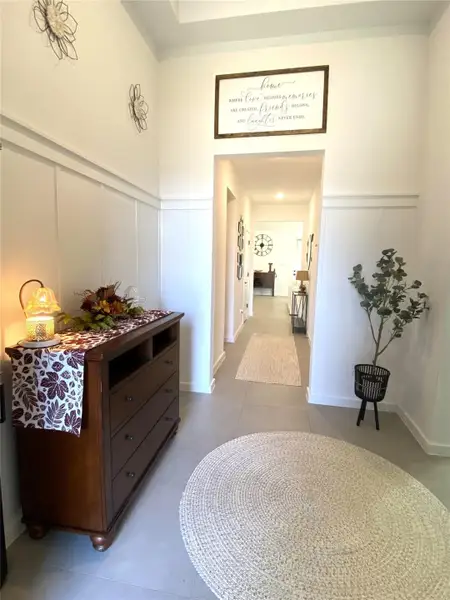 Furnished interior view inside a new home in Centennial Oaks, Santa Fe (Image 5).