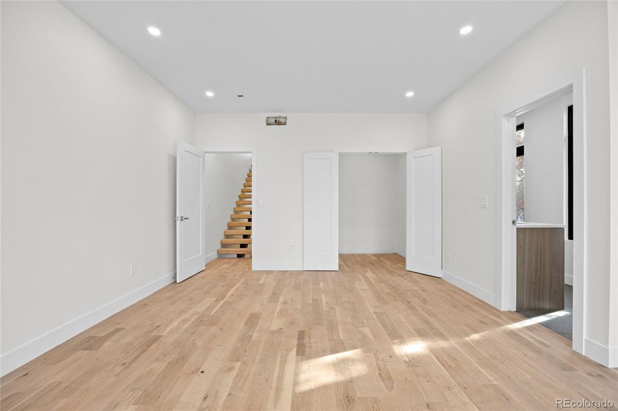 Spacious, unfurnished interior of a new home in , Denver (Image 24).