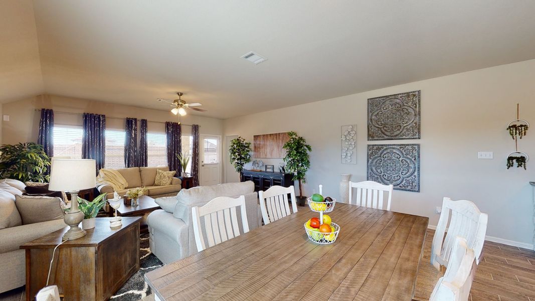 Representative furnished interior of a home built from the Floor Plan 2121 by Colina Homes in Grand Magnolia, Magnolia (Image 13). Representative furnished interior of a home built from the Floor Plan 2121 by Colina Homes in Grand Magnolia, Magnolia (Image 13).