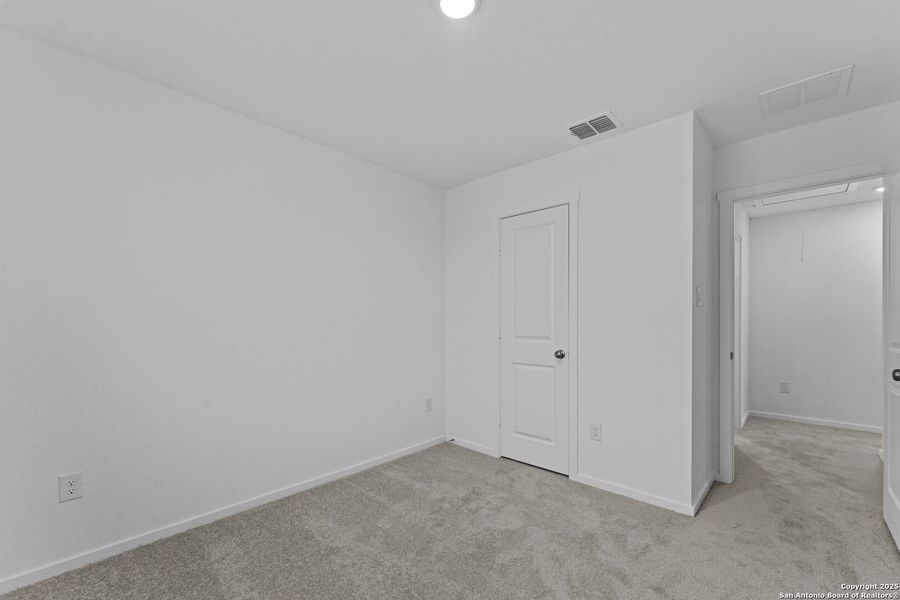 Spacious, unfurnished interior of a new home in Torian Village: Belmar Collection, San Antonio (Image 18).