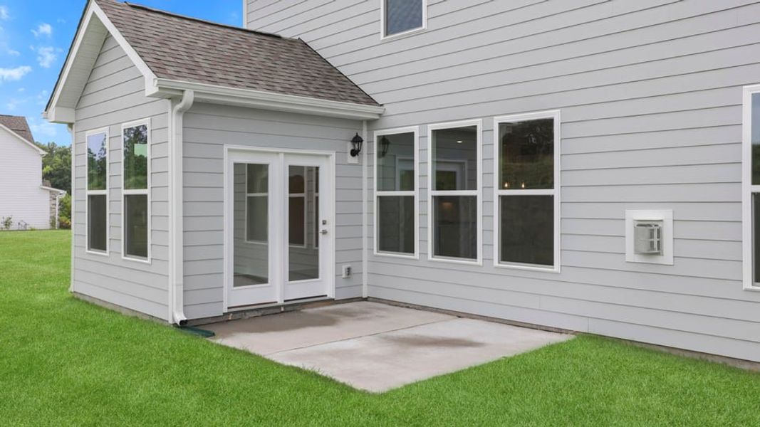 Exterior details and patio area of a home in Sycamore Cove, Woodruff (Image 19).