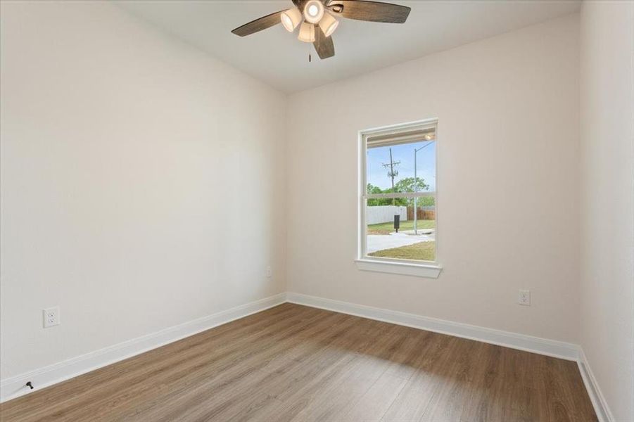 Spacious, unfurnished interior of a new home in , Riesel (Image 28).