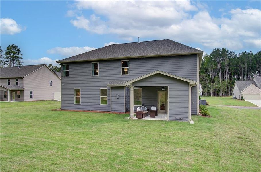 Exterior details and patio area of a home in Riverbend Overlook, Fayetteville (Image 21).