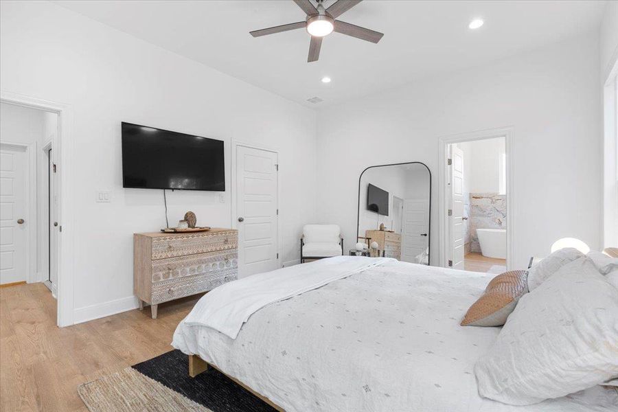 Furnished interior view inside a new home in , Bastrop (Image 24). Furnished interior view inside a new home in , Bastrop (Image 24).