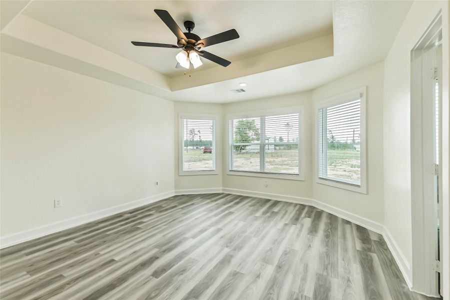Spacious, unfurnished interior of a new home in , Conroe (Image 17).