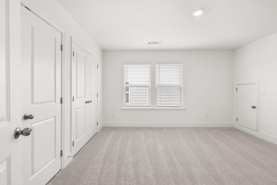 Spacious, unfurnished interior of a new home in The Court at Gainesville Township, Gainesville (Image 32).