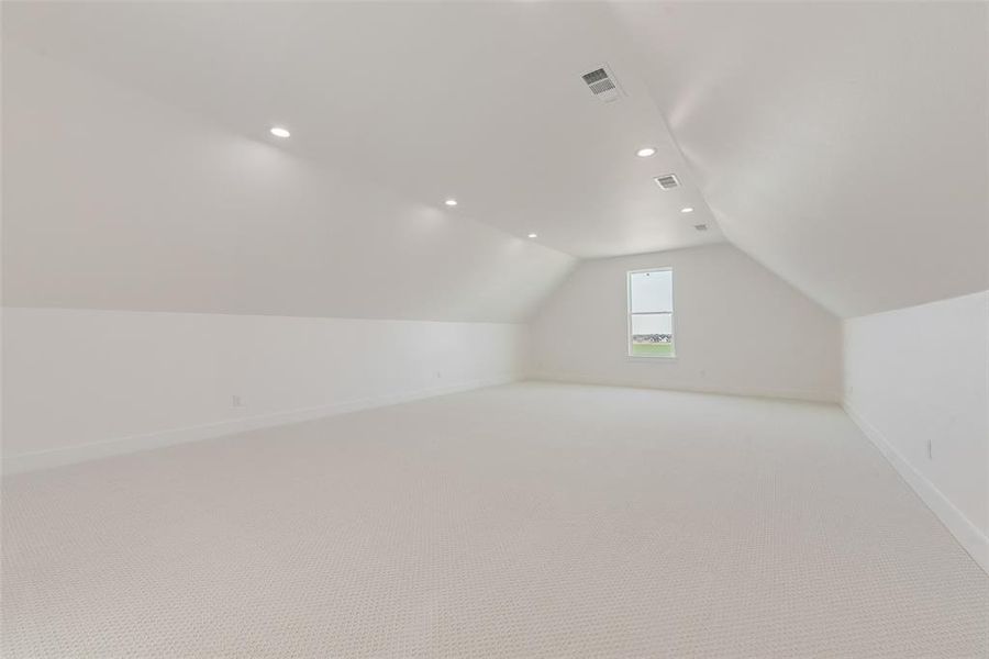 Spacious, unfurnished interior of a new home in , Rockwall (Image 24).