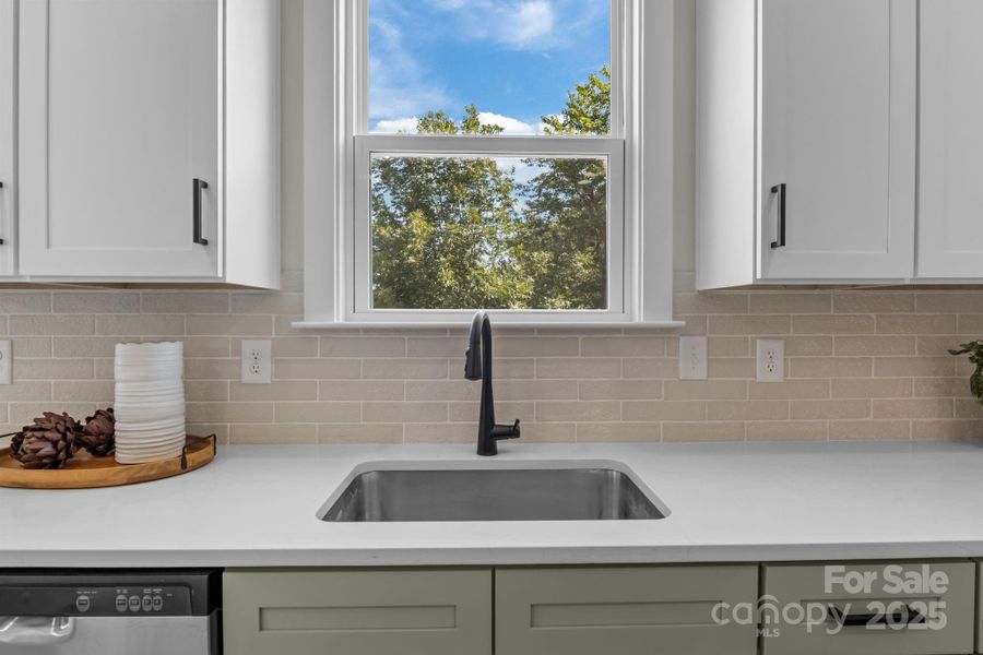 Furnished interior view inside a new home in , Lincolnton (Image 31).