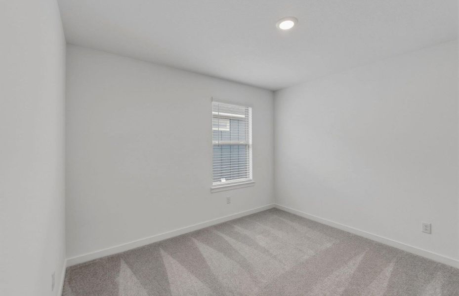 Spacious, unfurnished interior of a new home in Santa Rita Ranch, Liberty Hill (Image 22).