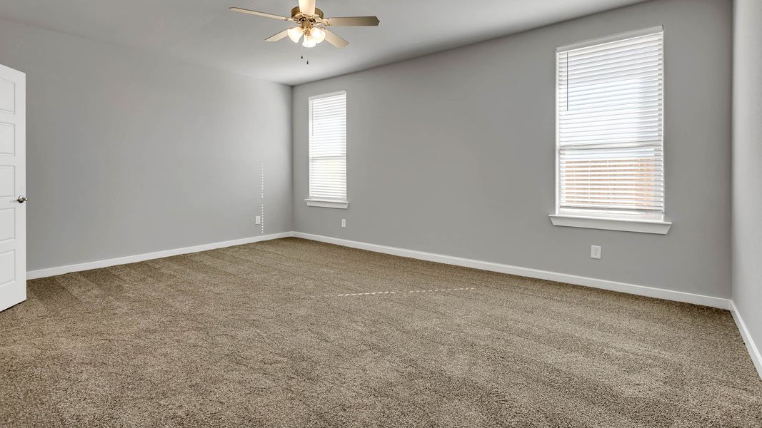Spacious, unfurnished interior of a new home in Northwest Passage, Midland (Image 12). Spacious, unfurnished interior of a new home in Northwest Passage, Midland (Image 12).