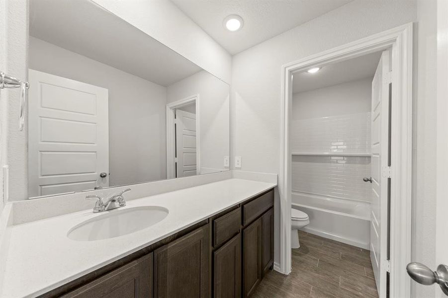 23. 1700 Edgeway - 2ND Bath