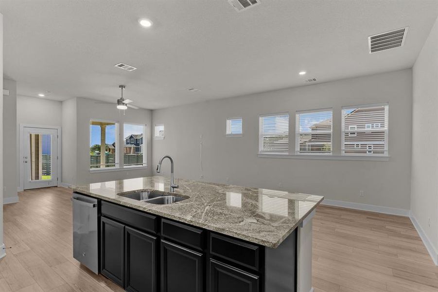 Kitchen Island - Dining - Family