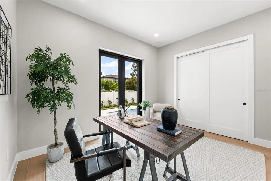 Furnished interior view inside a new home in , Orlando (Image 43).