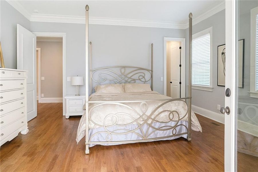 Furnished interior view inside a new home in , Atlanta (Image 17).