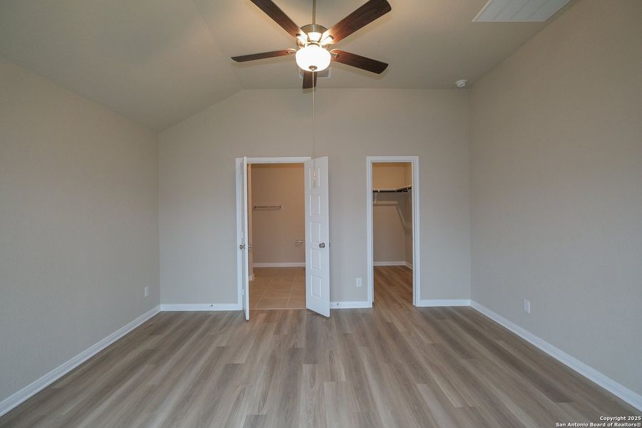 Spacious, unfurnished interior of a new home in Park Place, New Braunfels (Image 54).