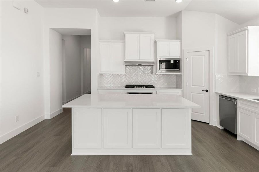 Furnished interior view inside a new home in Edgewood Creek, Celina (Image 14). Furnished interior view inside a new home in Edgewood Creek, Celina (Image 14).