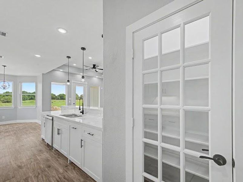 Kitchen/Pantry